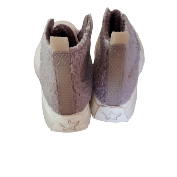 Converse Run Star Hike Cozy Sherpa Platform High Top Sneaker NEW - Picture 6 of 9